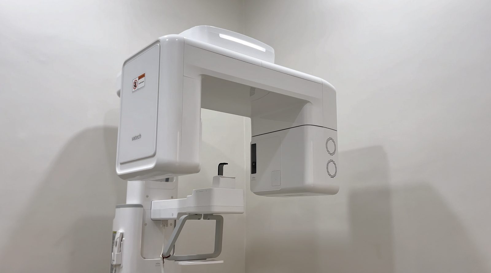 Digital dental X-ray unit at Talwar Dental Care